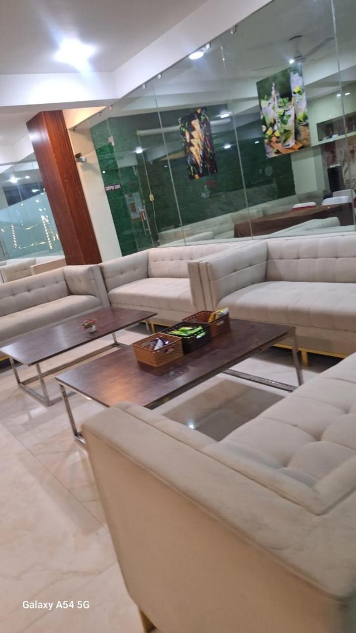 法里达巴德 Immense Residency酒店 外观 照片